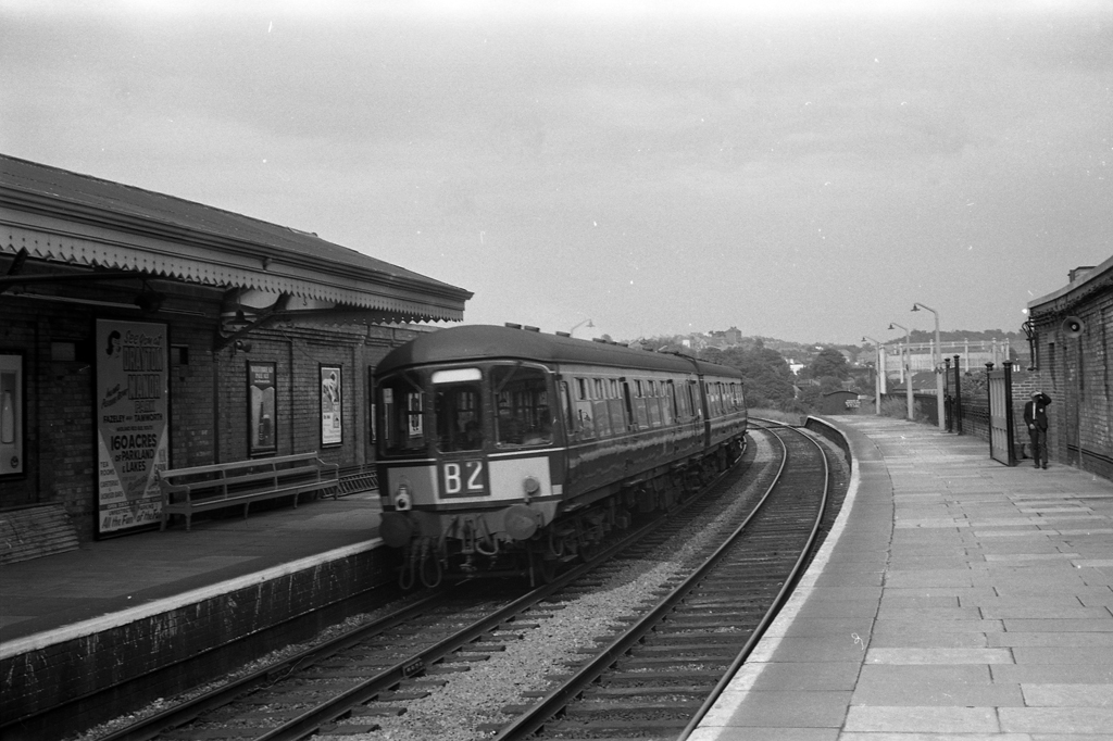 Class 103 dmu at Worcester Foregate Street