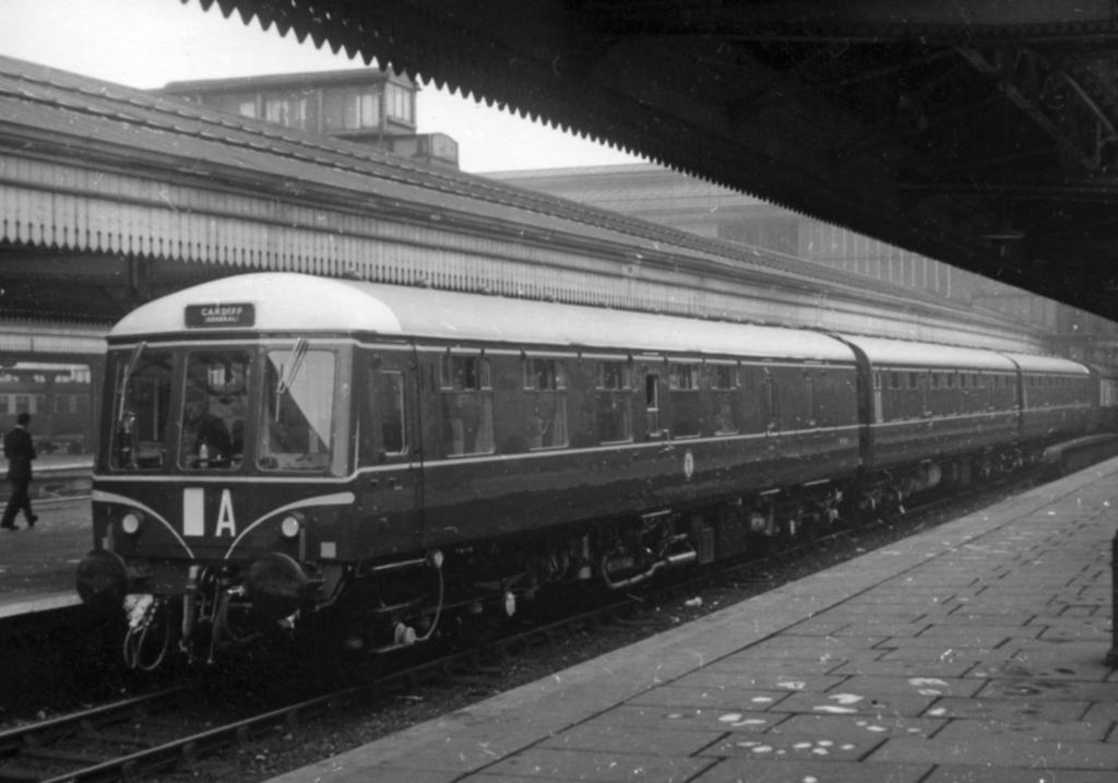 Class 119 dmu at Birmingham Snow Hill