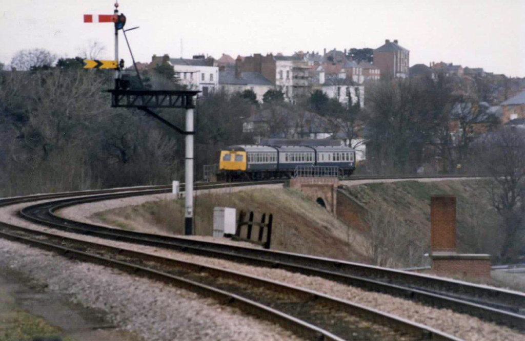 Class120 dmu at Worcester Foregate Street