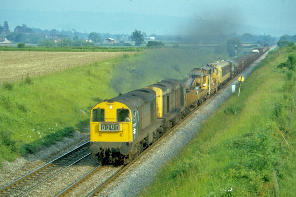 Class 20s at Bredicot