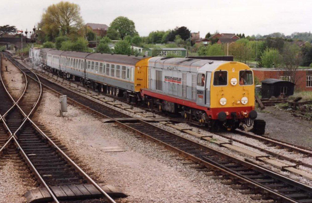 Nos20901 & 2094 at Droitwich Spa