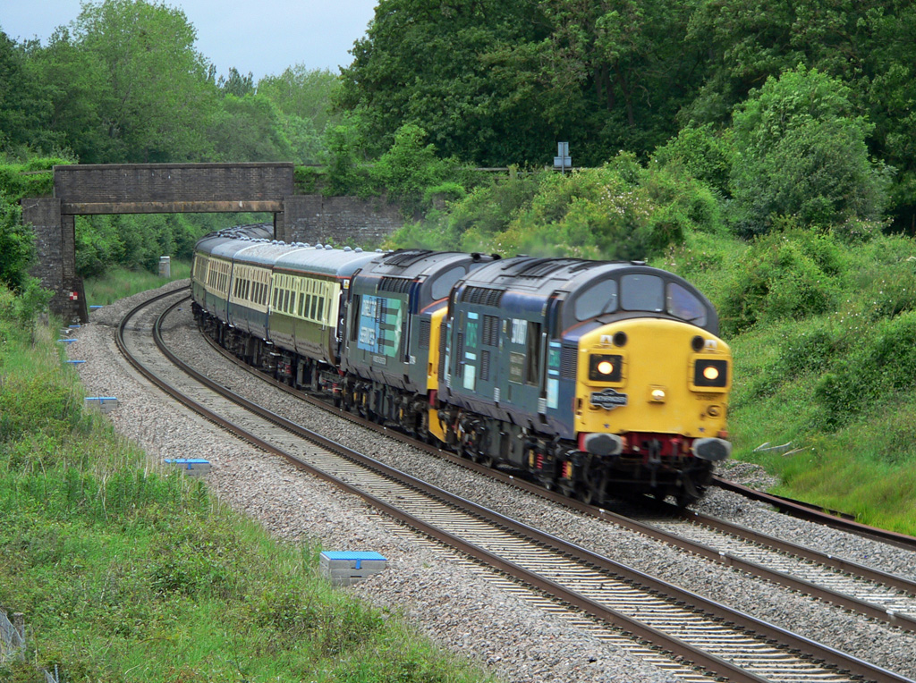 Nos.37087 & 37194 at Croome