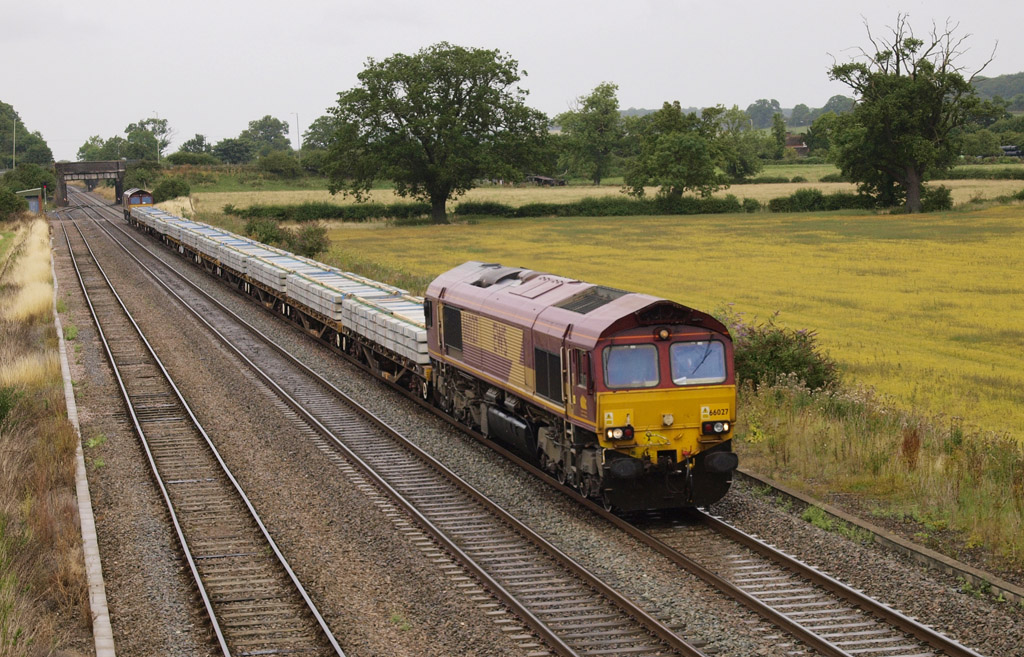 Top 'n' tailed train at Spetchley